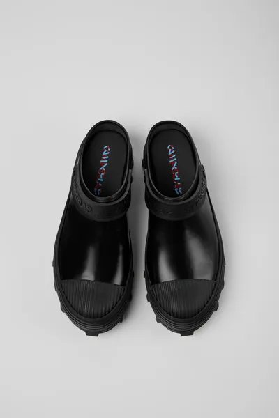 Tracktori Black Clogs for Unisex - Autumn / Winter collection - Image 3