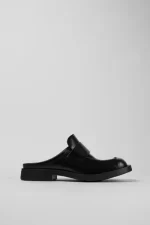 Neuman Black Clogs for Unisex - Autumn / Winter collection